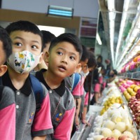 Kegiatan Outdoor Study Kelas 1 ke Hawaii Swalayan Jalan Durian